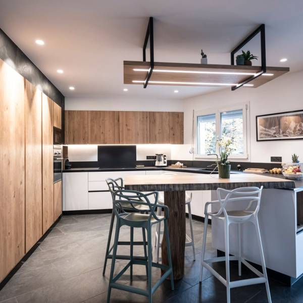 Plan snack et pied bois en bois massif