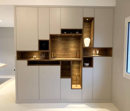 Notre zone d'activité pour ce service Mobilier d'agencement en bois massif pour magasin